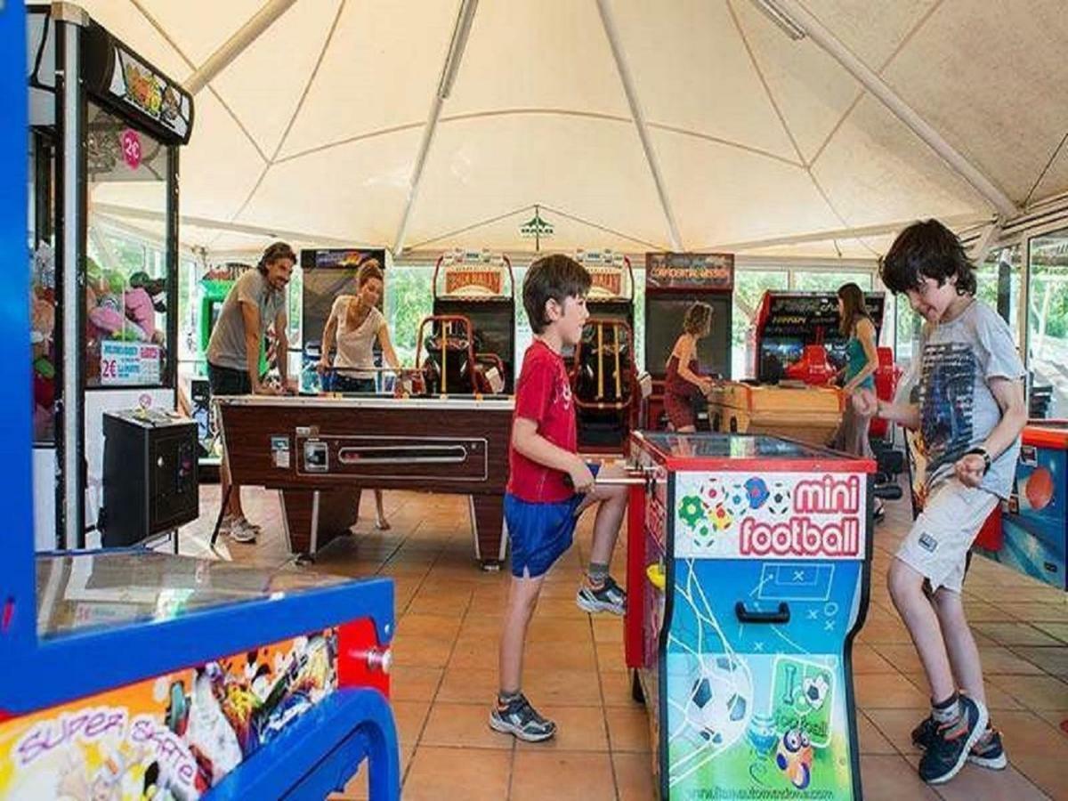 Mobilhome Saint Julien En Born Экстерьер фото
